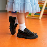 ZAPATOS ESCOLARES NIÑA CAPA DE OZONO 678901 CHAROL NGO 18-21