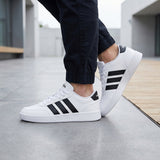 TENIS ADIDAS BREAKNET HOMBRE JR3547 SIMIPIEL BLANCO