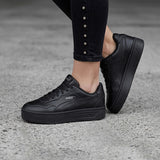 TENIS PUMA COURT LOW MUJER 40036802 SIMIPIEL NEGRO