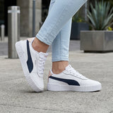 TENIS PUMA CARINA 2.0 MUJER 38584931 SIMIPIEL BLANCO